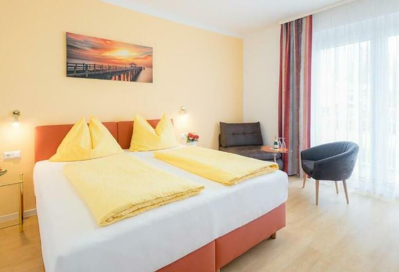 اتاق استاندارد با بالکن, Pension Helios