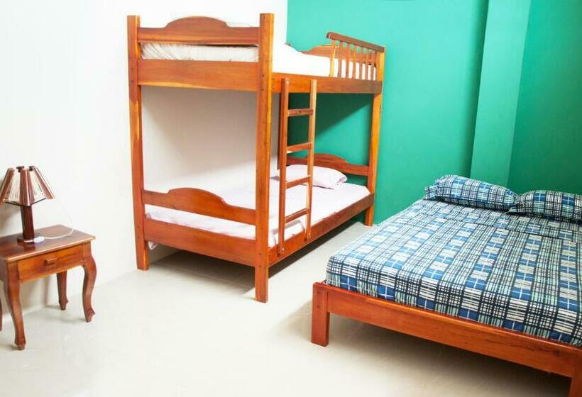 غرفة عائلية, Susibon