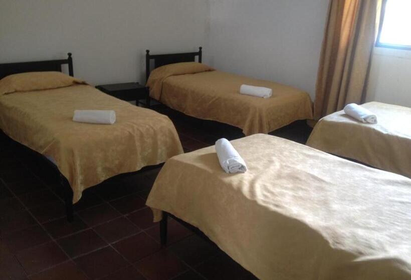 带3个卧室的别墅, Tacuara