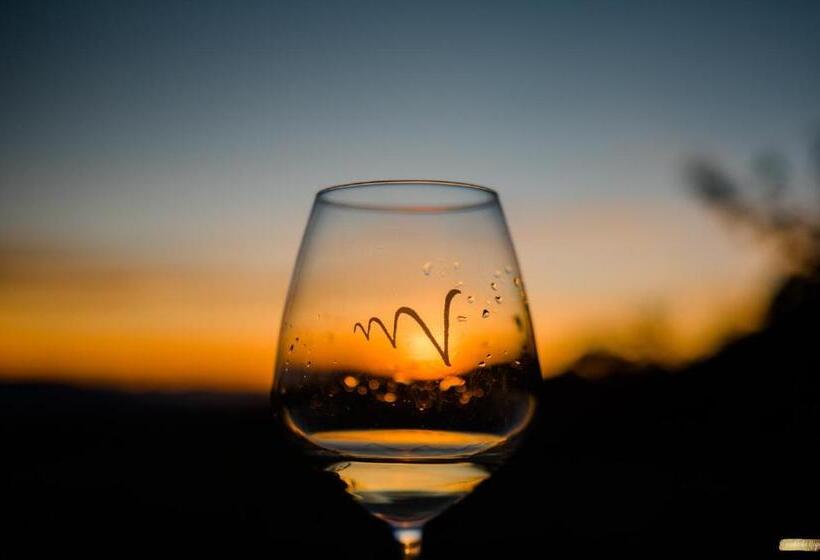 スタンダードインサイドビュールーム, Valdonica Winery Fine Dine & Wine