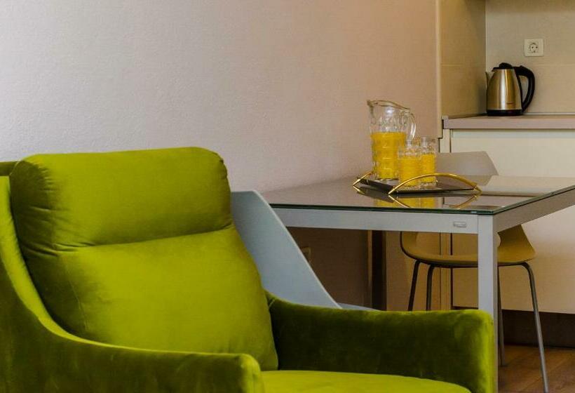 إستوديو قياسى, Villa Flores Studio Apartment