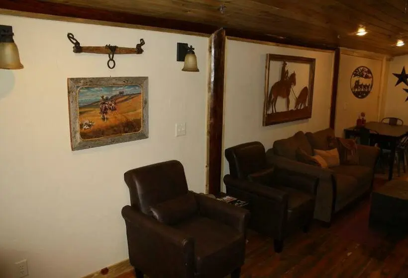 سوییت با چشم‌انداز کوه, Wapiti Lodge