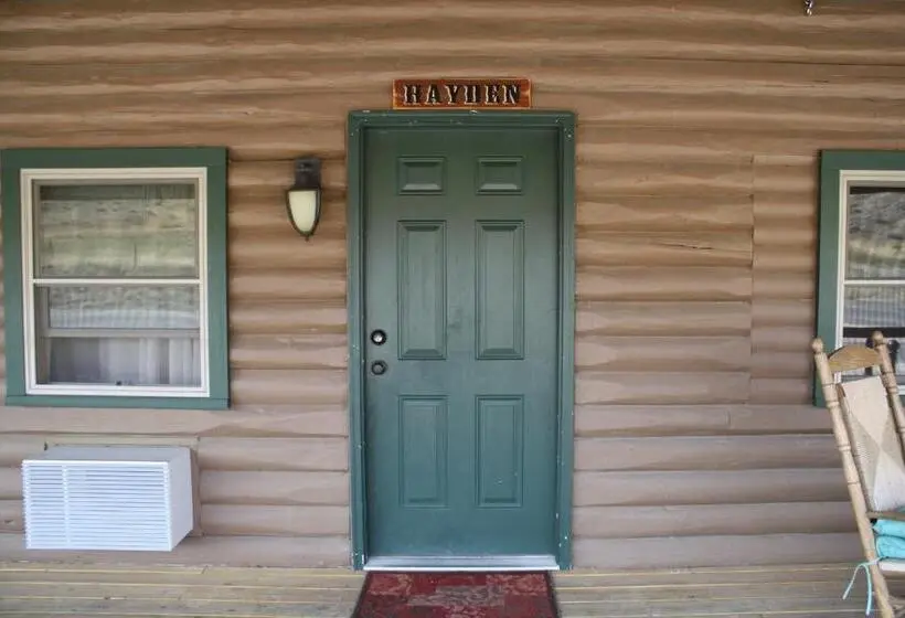 سوییت, Wapiti Lodge