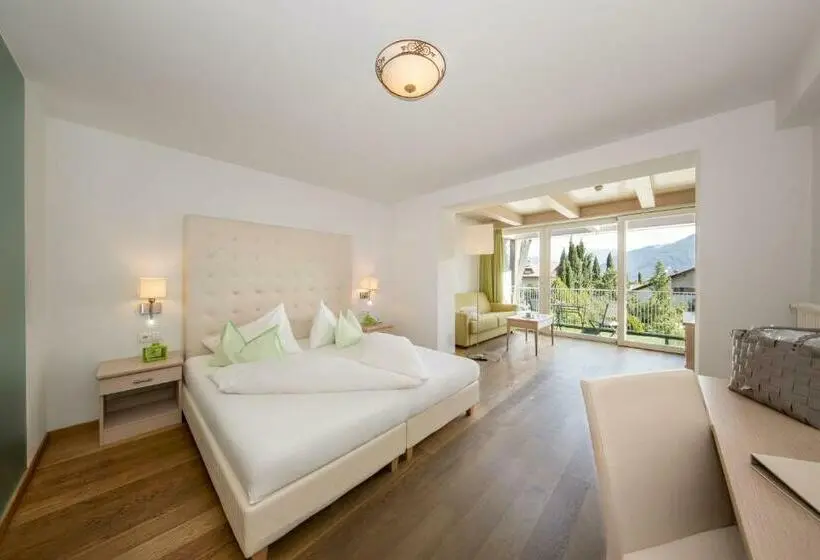 اتاق سوپریور با تخت بزرگ, Weingarten