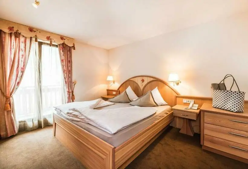 سوئیت راحتی, Weingarten