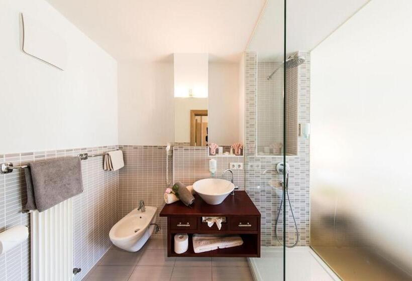 חדר סופריור עם מיטת קינג, Weingarten