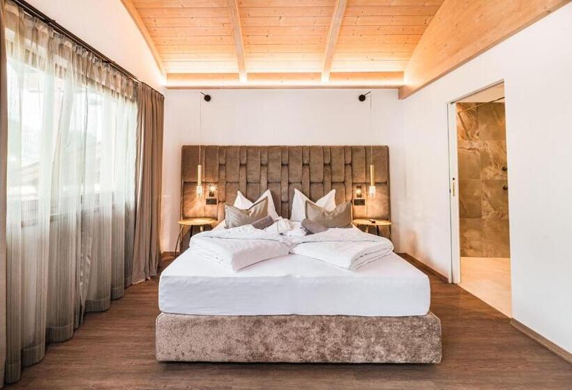 סוויטה עם מרפסת, Weingarten