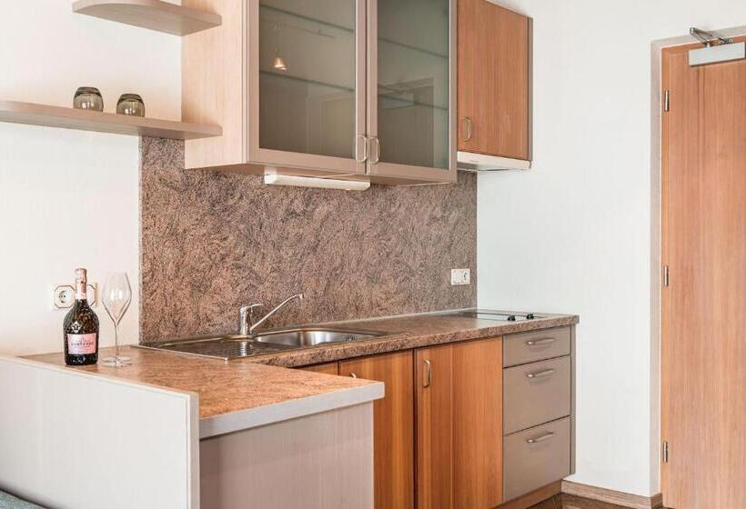 סוויטה נוף להרים, Weingarten