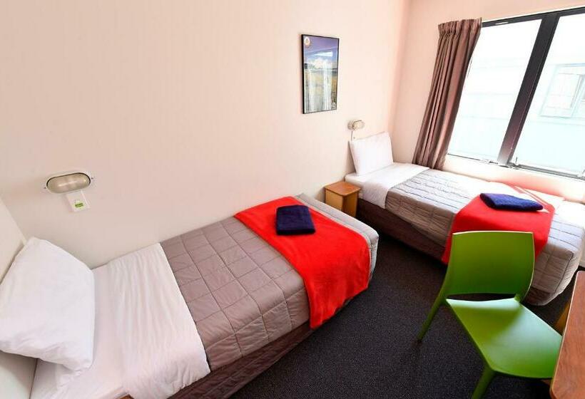 Номер Стандарт, Haka House Wellington