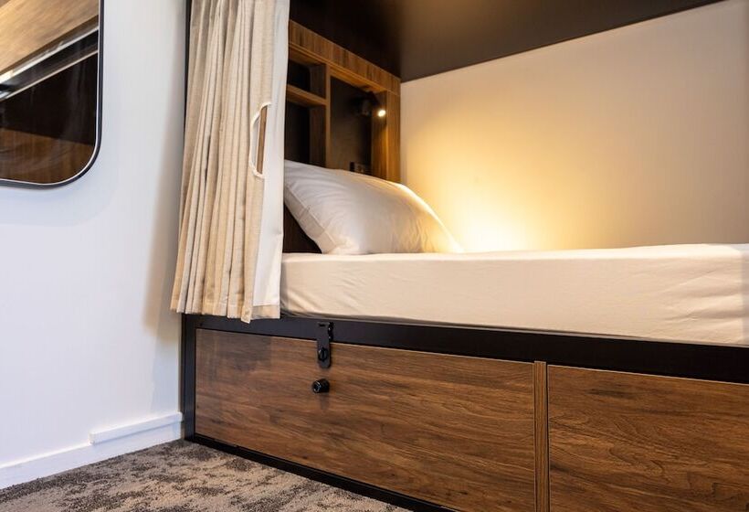 Семейный Номер, Haka House Wellington
