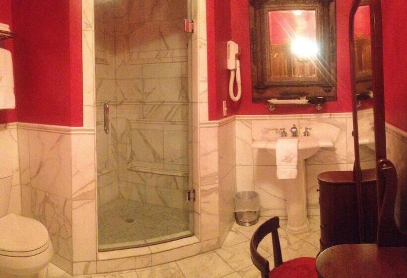 디럭스 룸, The Hotel Magnolia