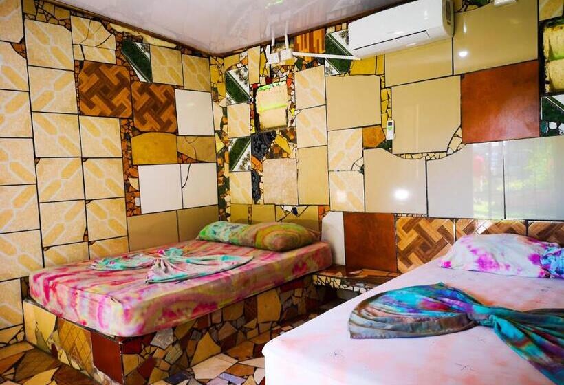 غرفة قياسية, Rocking J's