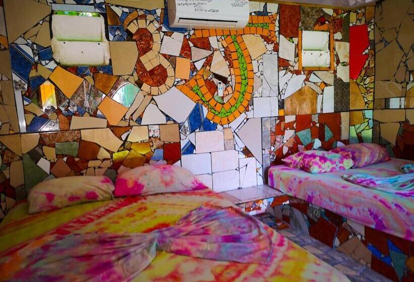 غرفة قياسية, Rocking J's