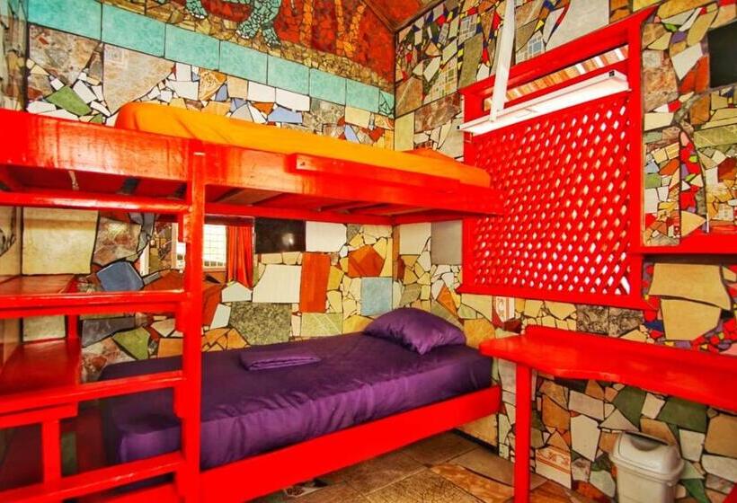 غرفة قياسية, Rocking J's