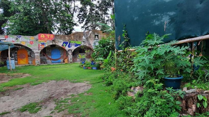 غرفة سوبيريور, Rocking J's