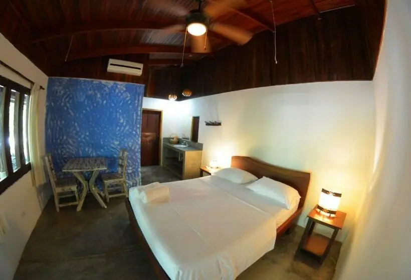 デラックスルーム, Indigo Yoga Surf Resort