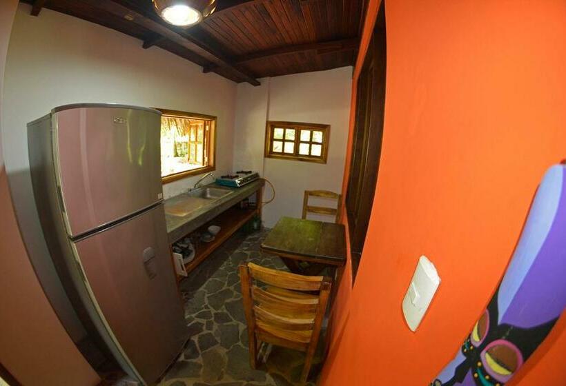 חדר משפחתי נוף לגינה, Indigo Yoga Surf Resort