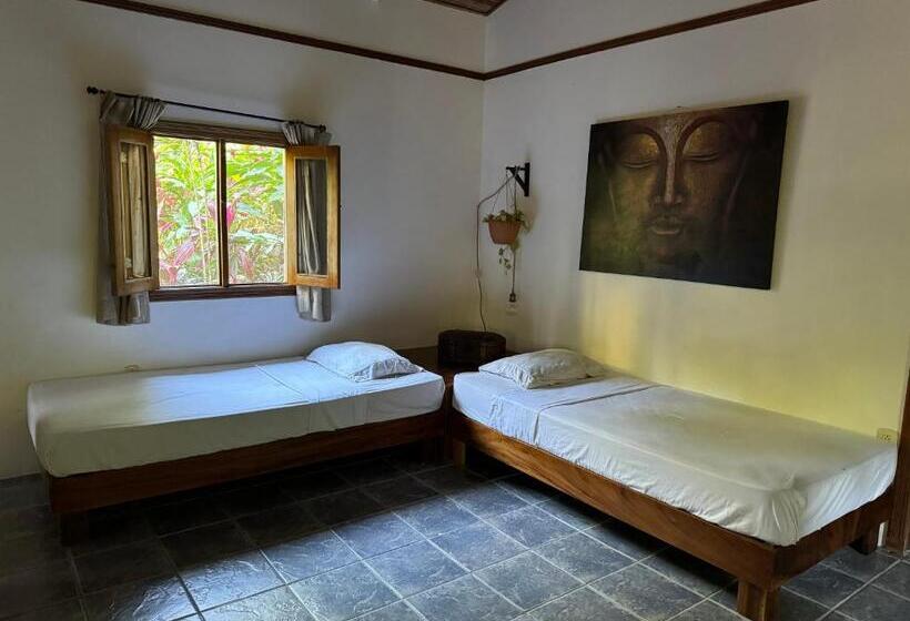 Family Suite, Star Mountain Jungle Lodge   Mal Pais, Santa Teresa