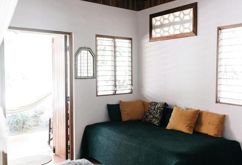 Номер Стандарт Трехместный, Star Mountain Jungle Lodge   Mal Pais, Santa Teresa