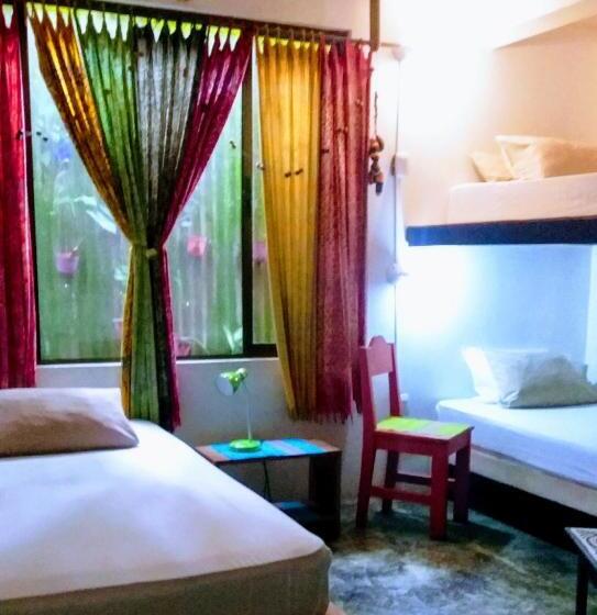 سرير فى غرفة مشتركه, Casajungla Hostel