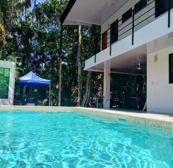 ガーデンビュースタンダードルーム, Casajungla Hostel
