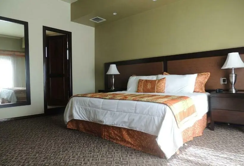 سوییت, 1915 Inn & Suites