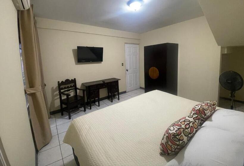 غرفة قياسية, 1915 Inn & Suites