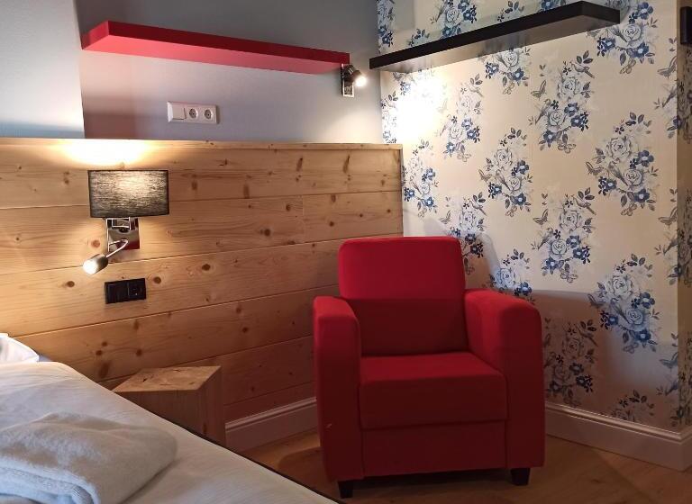 带特大床的标准间, Alpenliebe Design