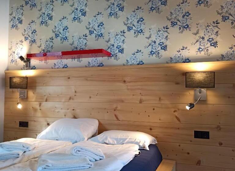 带特大床的标准间, Alpenliebe Design