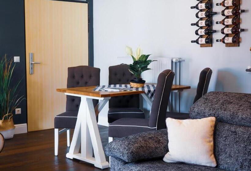 带2个卧室的套房, Alpenliebe Design