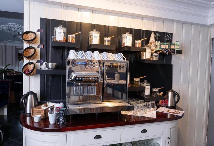 带大床的豪华间, Alpenliebe Design