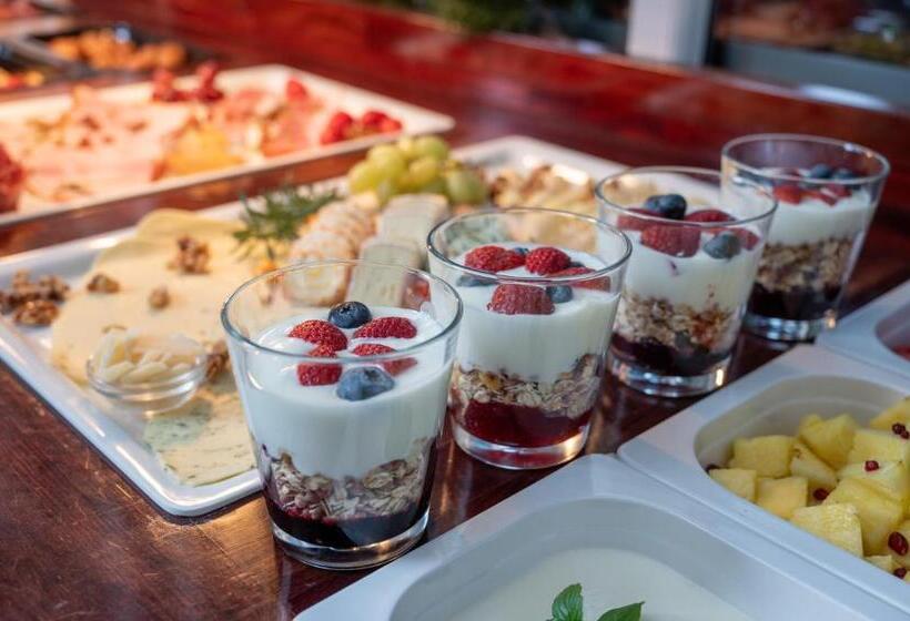 带大床的套房, Alpenliebe Design