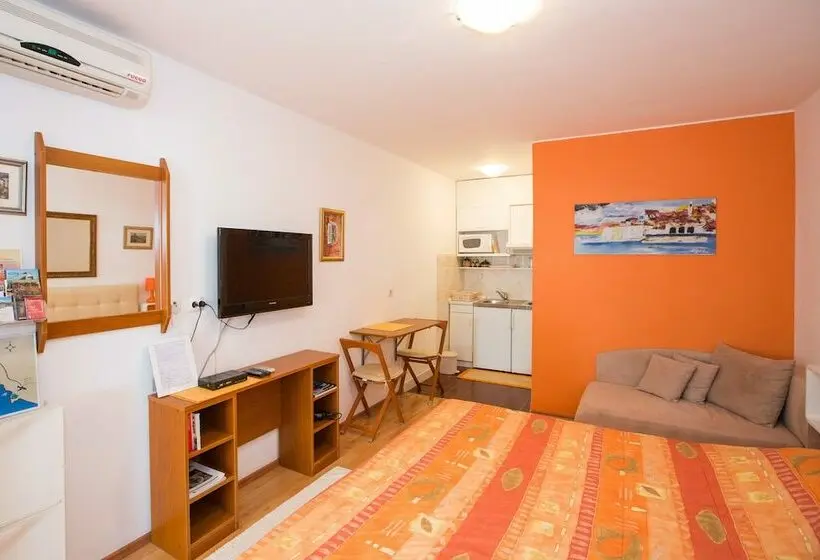 استودیوی استاندارد با چشم‌انداز دریا, Studio Apartment Andrijana