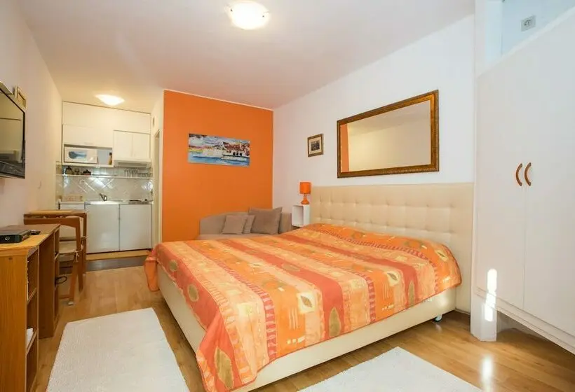 استودیوی استاندارد با چشم‌انداز دریا, Studio Apartment Andrijana