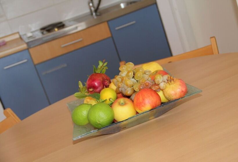 Апартаменты Deluxe 1 Спальня Вид на Море, Studio Apartment Andrijana