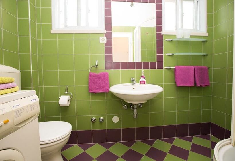 Апартаменты Deluxe 2 Спальни Вид на Море, Studio Apartment Andrijana