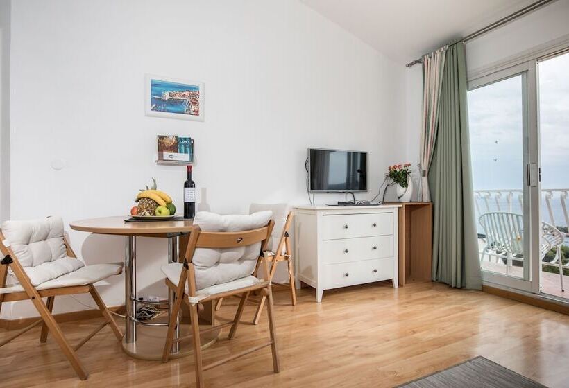 Апартаменты Deluxe 1 Спальня Вид на Море, Studio Apartment Andrijana