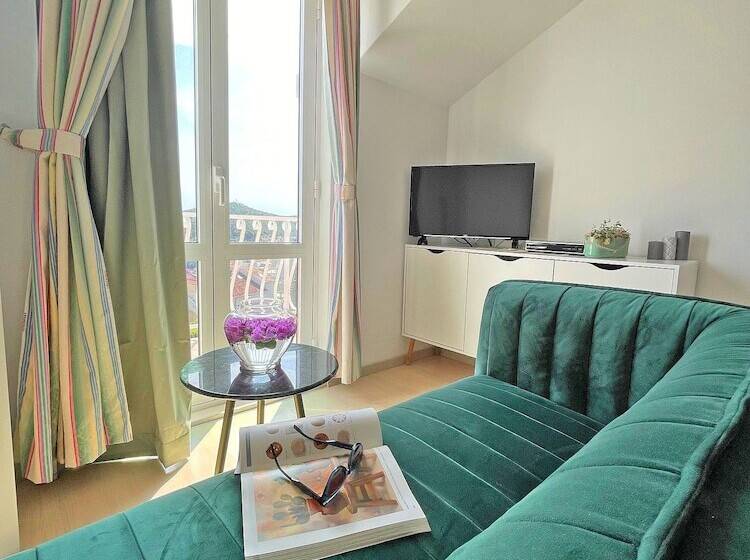 Апартаменты Deluxe 2 Спальни Вид на Море, Studio Apartment Andrijana