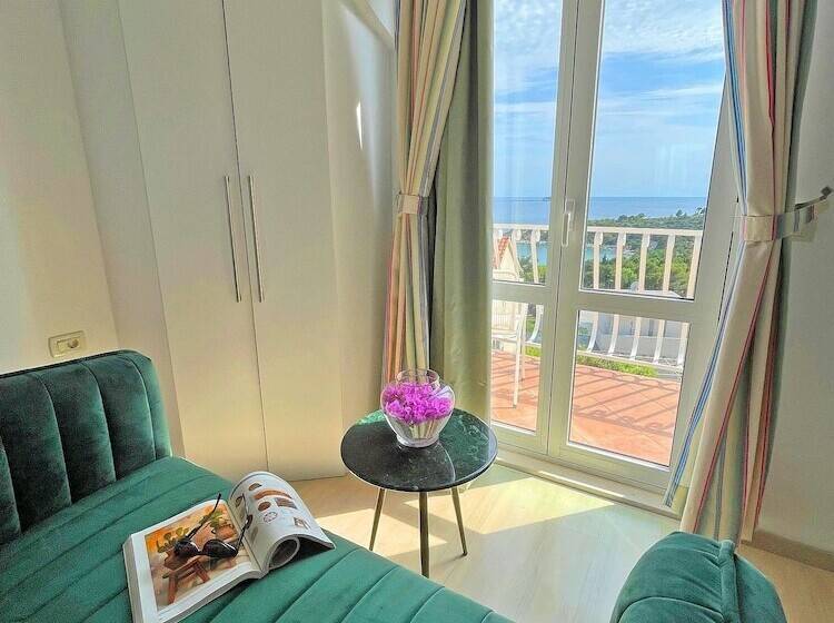 Апартаменты Deluxe 2 Спальни Вид на Море, Studio Apartment Andrijana