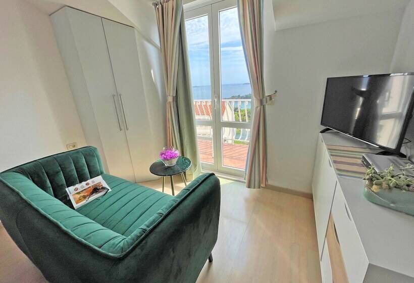 Апартаменты Deluxe 2 Спальни Вид на Море, Studio Apartment Andrijana