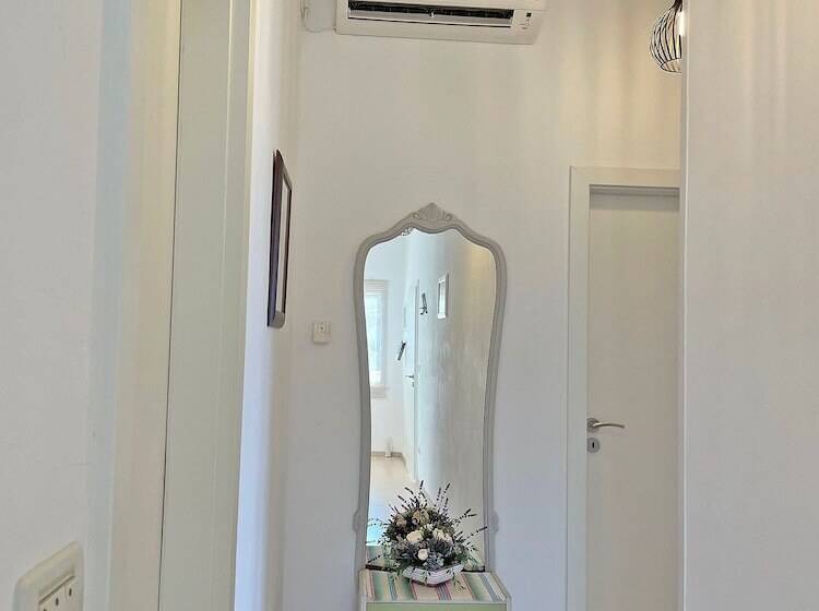 带海景及2个卧室的复式公寓, Studio Apartment Andrijana