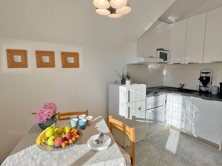 带海景及2个卧室的复式公寓, Studio Apartment Andrijana