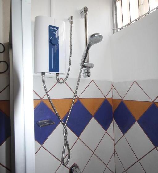 חדר קלאסי, Arenal By Regina