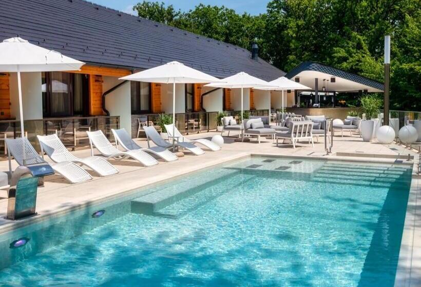 اتاق سوپریور, Avalon Resort & Spa