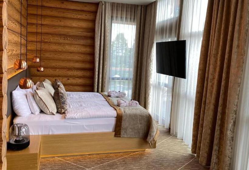 سوییت جونیور با بالکن, Avalon Resort & Spa