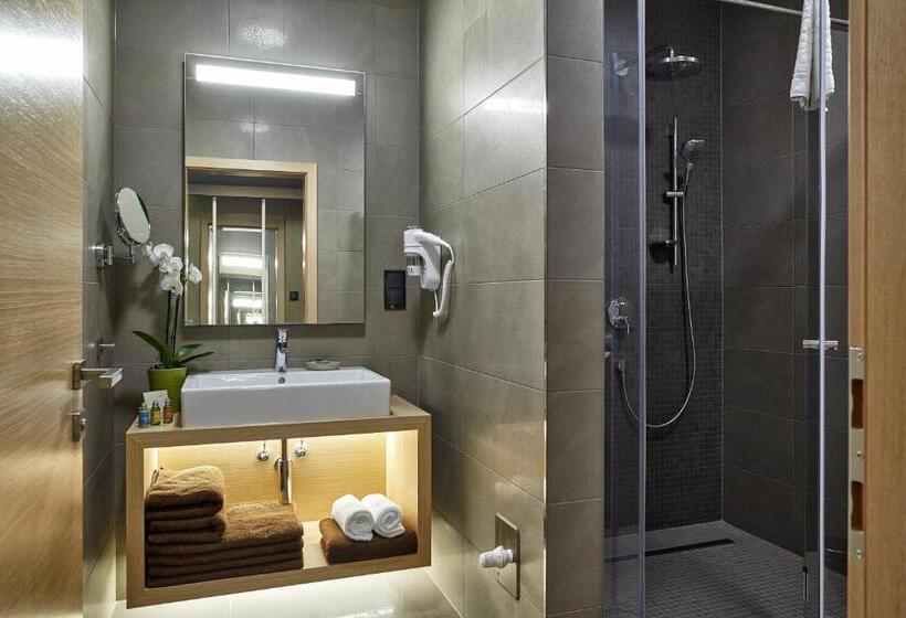 اتاق استاندارد با بالکن, Avalon Resort & Spa