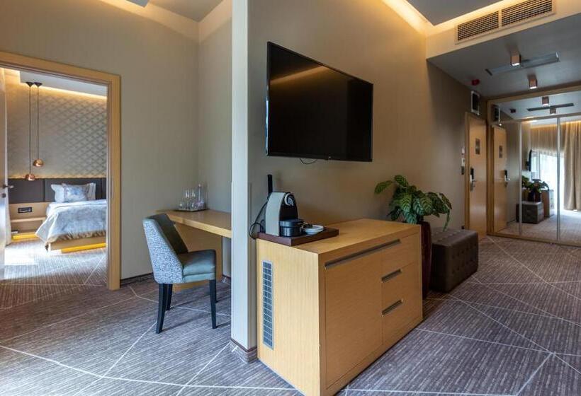 غرفة سوبيريور عائلية, Avalon Resort & Spa
