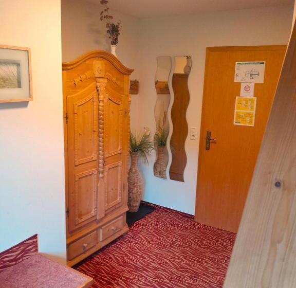 Quarto Superior Individual, Gästehaus Krone