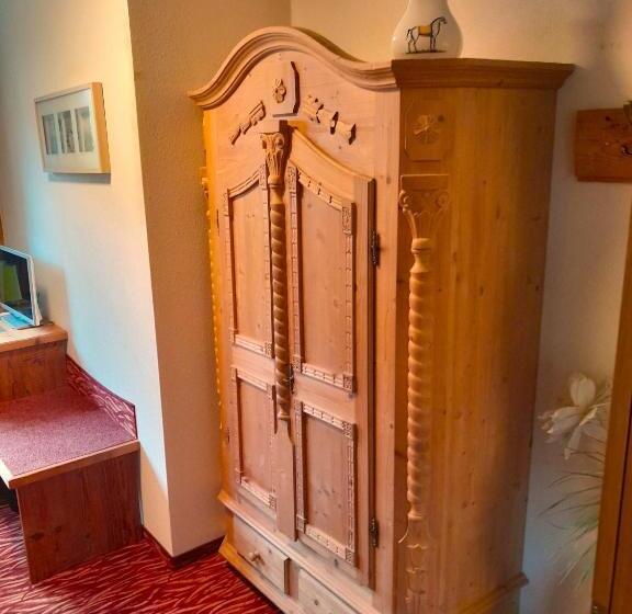 Quarto Superior Individual, Gästehaus Krone