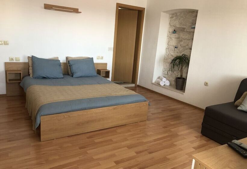 스탠다드 트리플 룸, Guest House Dijana